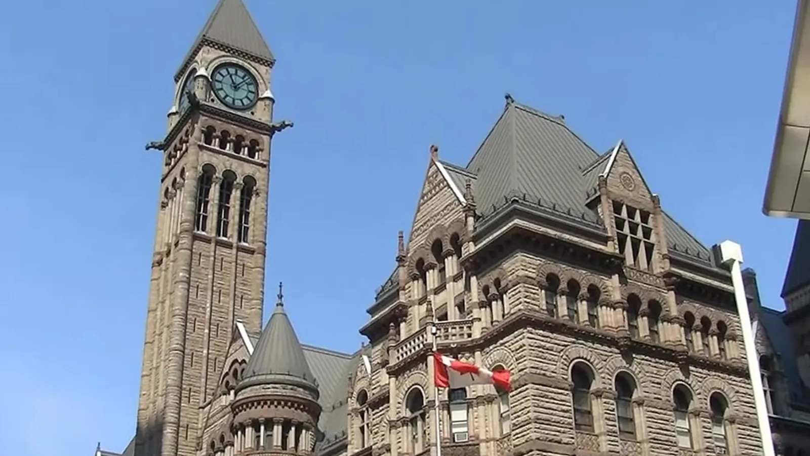 Best Time to Move in Toronto: Month-by-Month Guide