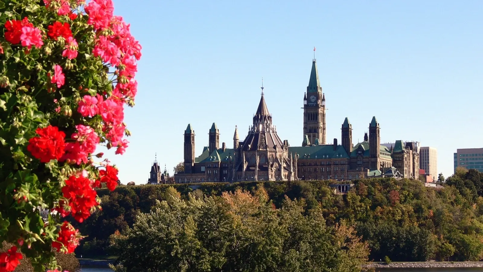 Toronto to Ottawa Moving Guide: Costs and Route